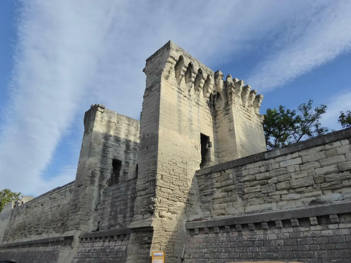 Le Logis De La Tour Apartment Avignon